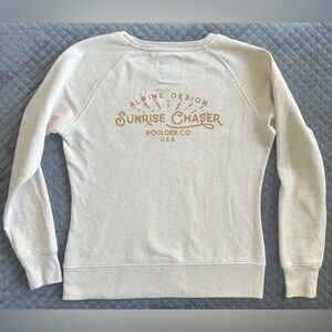 Alpine Design Sunrise Chaser Crewneck Sweatshirt Medium Cream Boulder CO